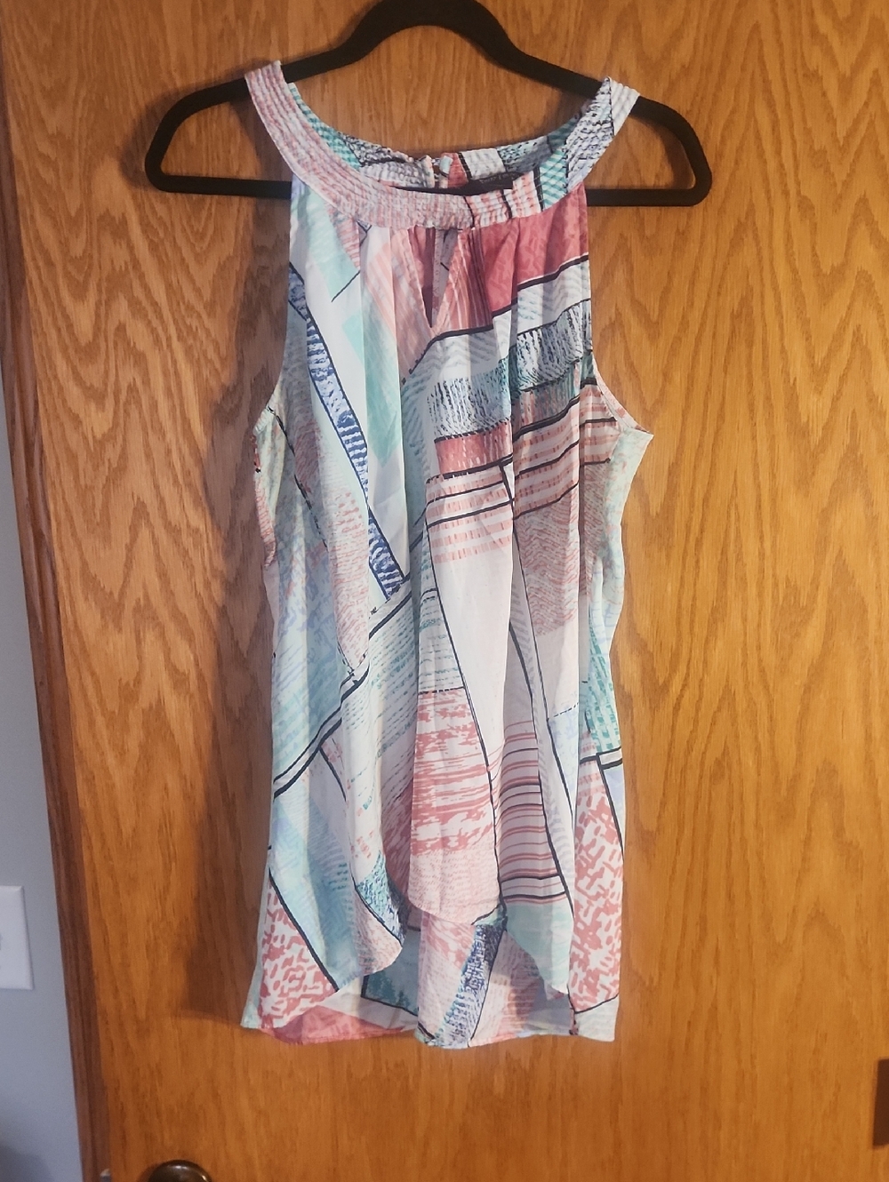 WHBM Sleeveless Geometric Print Halter Top in Pastel Multicolor Size L - Picture 1 of 8